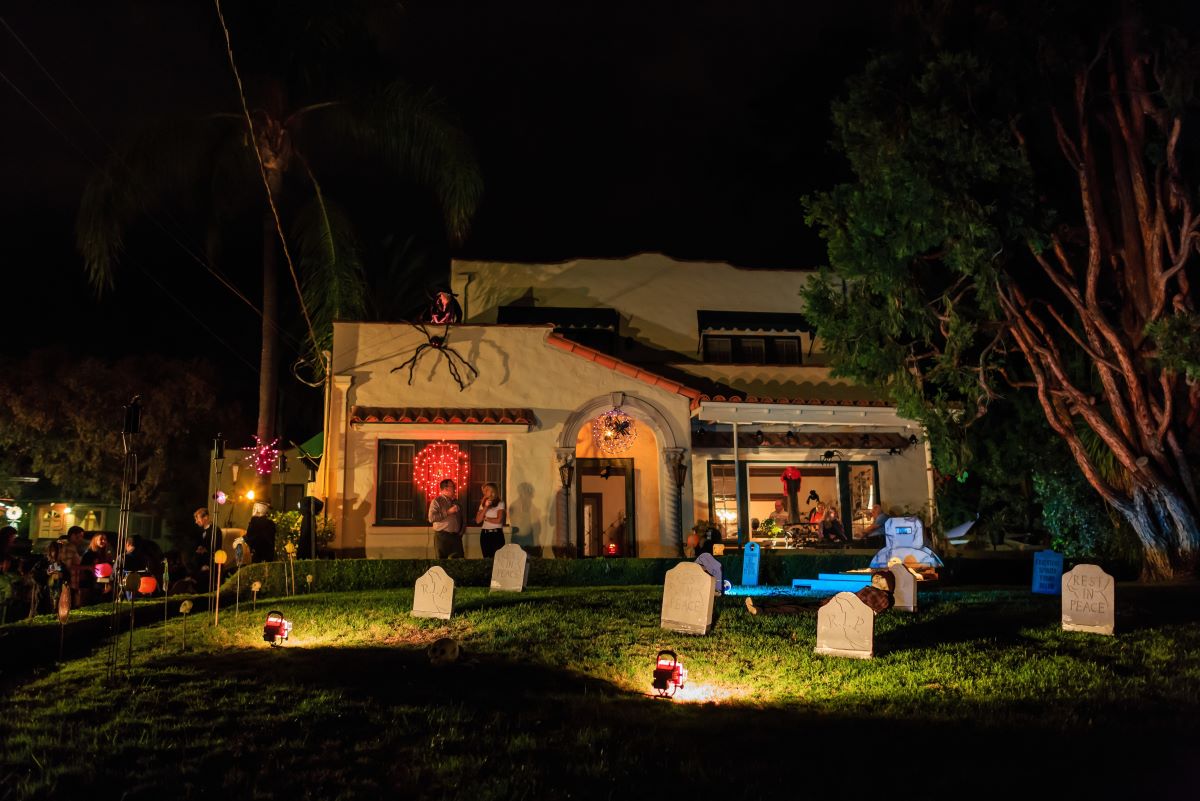 Halloween decorations and lighting for Austin homes