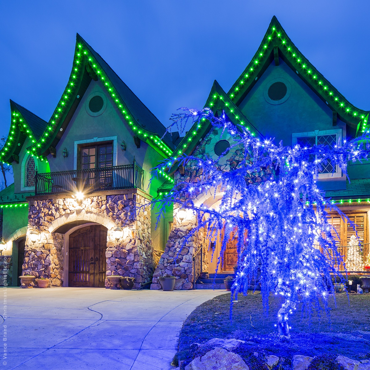 Roofline & Tree Lighting